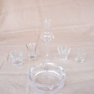 schnapsglaeser-und-aschenbecher Schnapsgläser / Aschenbecher